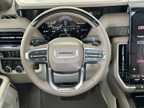 New 2026 GMC Yukon XL Denali w/ Denali Reserve Package AWD/4WD image 17