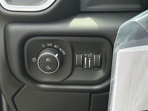 New 2026 RAM 5500 4x4 Crew Cab image 36