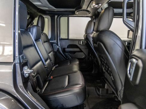 Used 2021 Jeep Wrangler Unlimited Rubicon AWD/4WD image 32