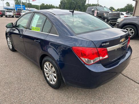 Used 2011 Chevrolet Cruze LS w/ Connectivity Package FWD image 7