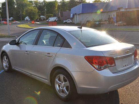 Used 2012 Chevrolet Cruze LS w/ Connectivity Package FWD image 12
