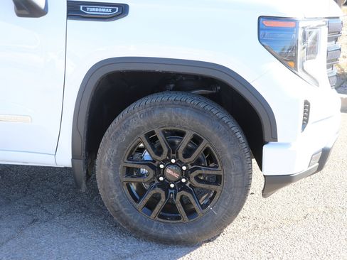New 2026 GMC Sierra 1500 Elevation image 9