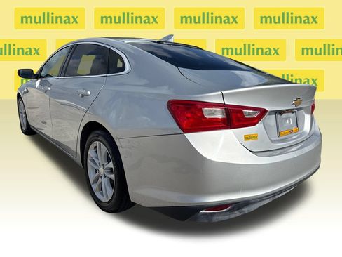 Used 2018 Chevrolet Malibu LT FWD image 9
