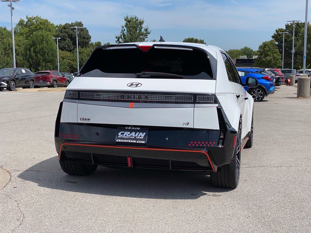 Used 2025 Hyundai Ioniq 5 N AWD/4WD image 8
