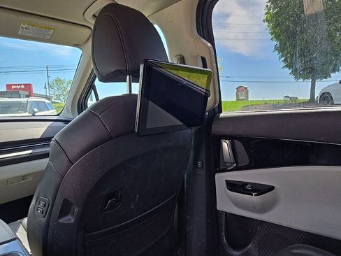 Used 2024 Kia Carnival SX FWD image 32