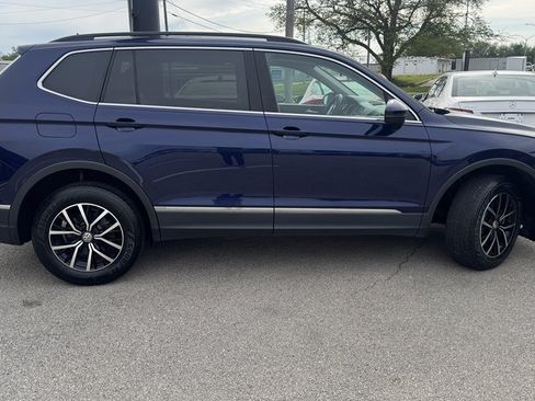Used 2021 Volkswagen Tiguan SE AWD/4WD image 9