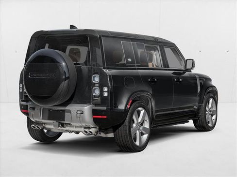 New 2024 Land Rover Defender 110 S image 2