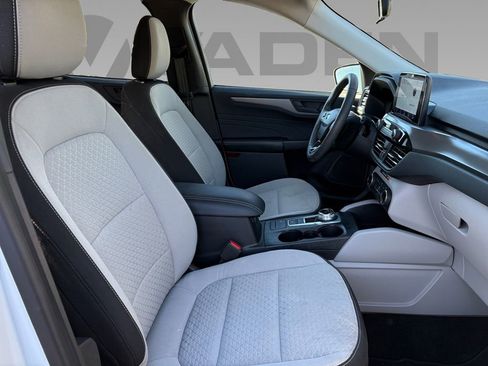 Used 2023 Ford Escape Active image 7