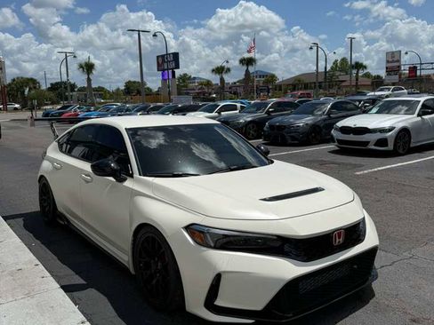 Used 2025 Honda Civic Type R image 14