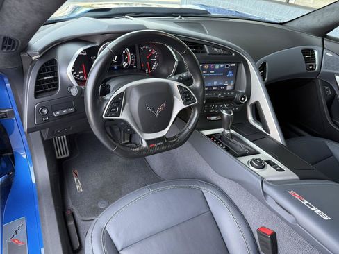 Used 2016 Chevrolet Corvette Z06 Coupe w/ 3LZ w/ 3LZ Preferred Equipment Group RWD image 16