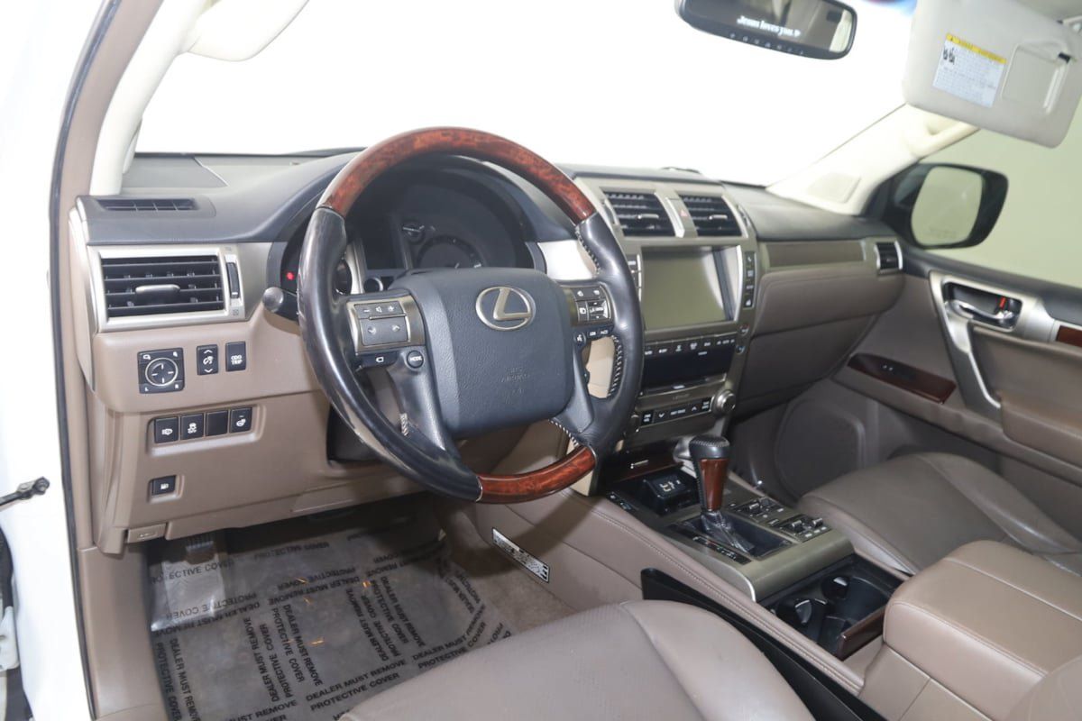 Used 2015 Lexus GX 460 Luxury AWD/4WD image 24