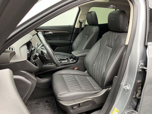 Used 2023 Buick Envision Avenir AWD/4WD image 10