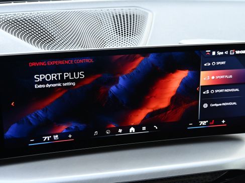 Certified 2025 BMW M240i Coupe image 33