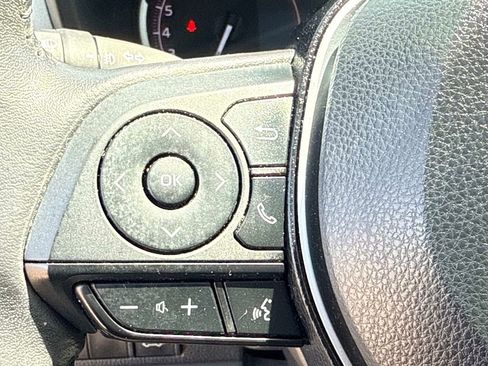 Used 2023 Toyota RAV4 XLE Premium image 26