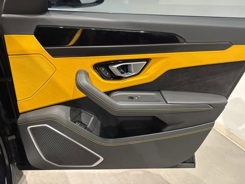 Used 2024 Lamborghini Urus S image 69