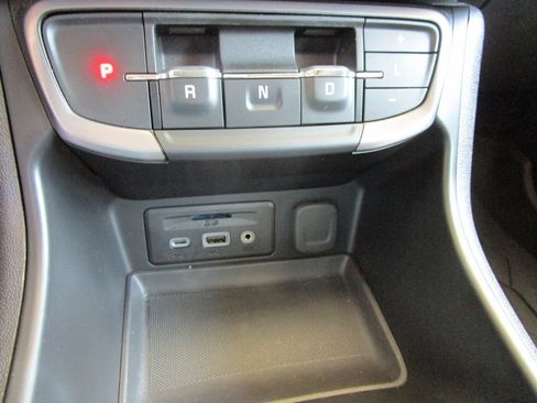 Used 2024 GMC Terrain AT4 AWD/4WD image 39