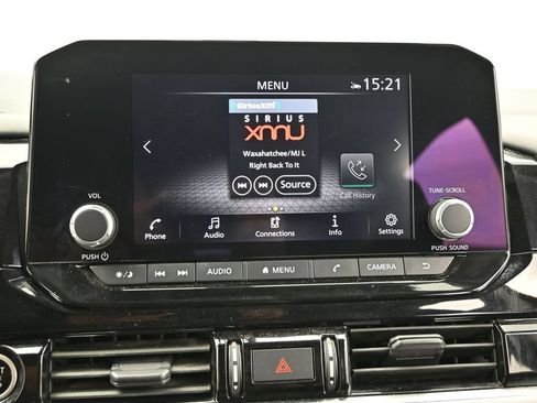 Used 2023 Nissan Pathfinder SV FWD image 14