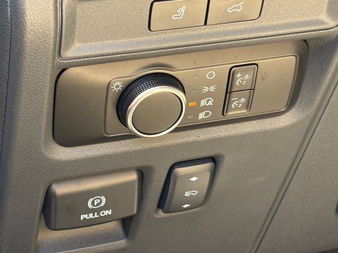Used 2024 Ford Expedition Max XLT AWD/4WD image 10