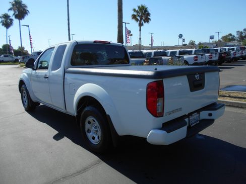 Used 2019 Nissan Frontier S RWD image 8