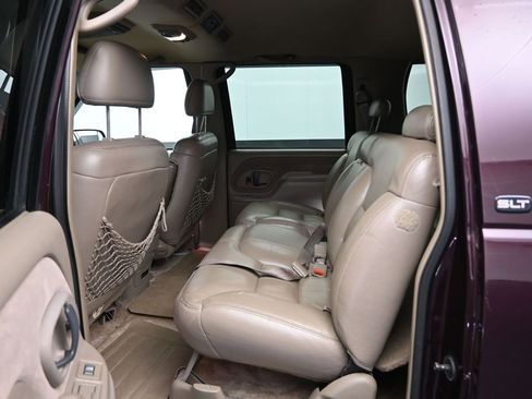 Used 1997 GMC Suburban 4WD w/ Marketing Opt Pkg 3 image 21