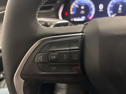 Used 2026 Jeep Grand Cherokee Altitude AWD/4WD image 18