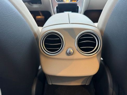 Used 2021 Mercedes-Benz C 300 4MATIC Sedan image 36