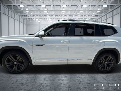 Used 2022 Volkswagen Atlas SEL R-Line AWD/4WD image 2