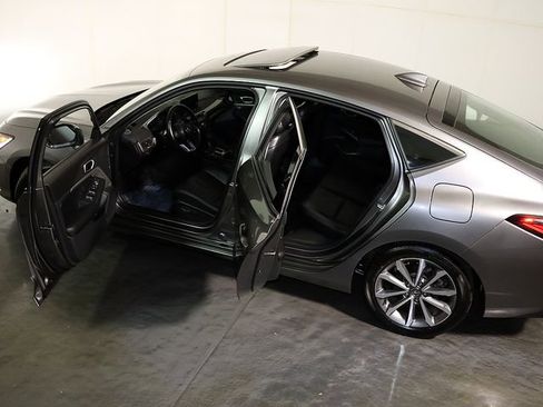 Used 2023 Acura Integra image 5
