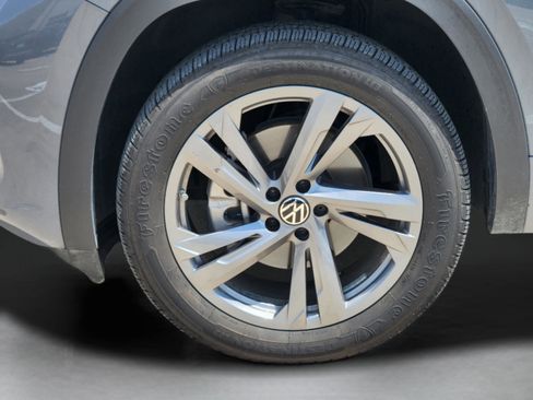 Used 2024 Volkswagen Atlas Cross Sport SEL R-Line AWD/4WD image 37