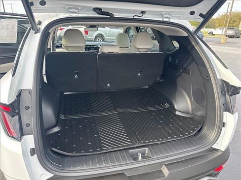 Used 2024 Hyundai Tucson Limited image 16