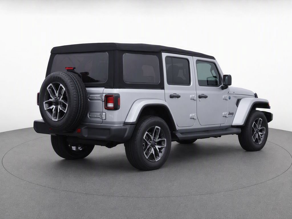 Used 2024 Jeep Wrangler Unlimited w/ Convenience Group AWD/4WD image 9