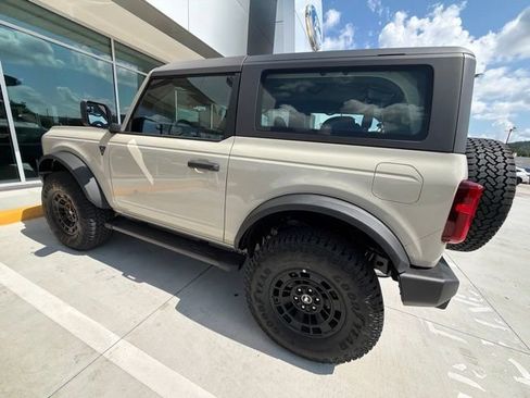 Used 2026 Ford Bronco 2-Door w/ Sasquatch Package AWD/4WD image 32
