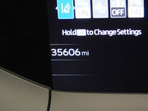 Used 2024 Toyota Prius Limited image 35