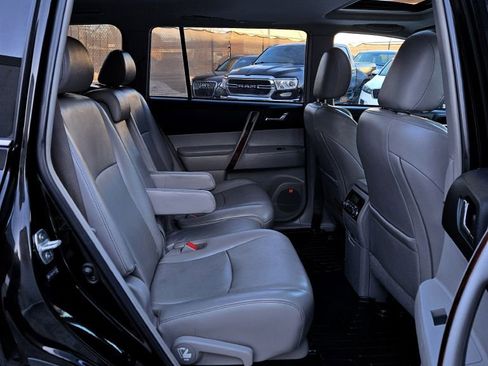 Used 2013 Toyota Highlander Limited image 9