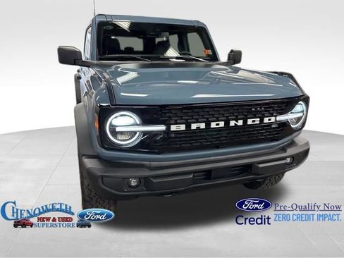 New 2025 Ford Bronco Outer Banks w/ Black Appearance Package image 8