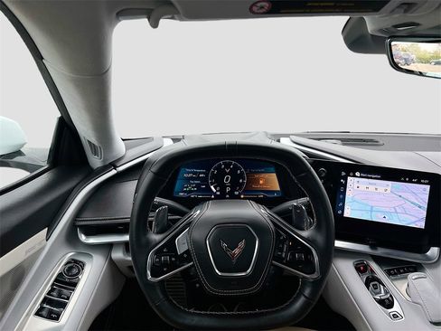 Used 2025 Chevrolet Corvette Stingray Premium Conv w/ Z51 Performance Package image 23