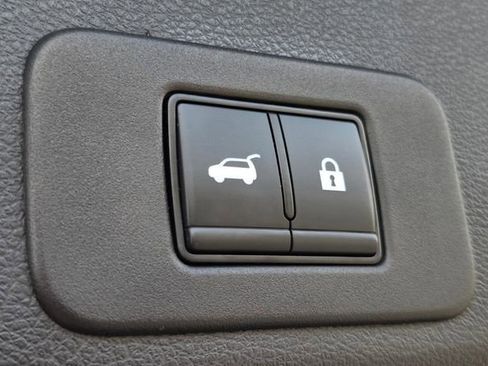 Used 2025 Nissan Murano SV FWD image 16