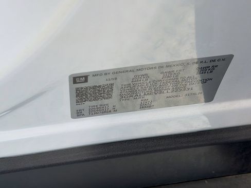 Used 2020 GMC Terrain SLE FWD image 32