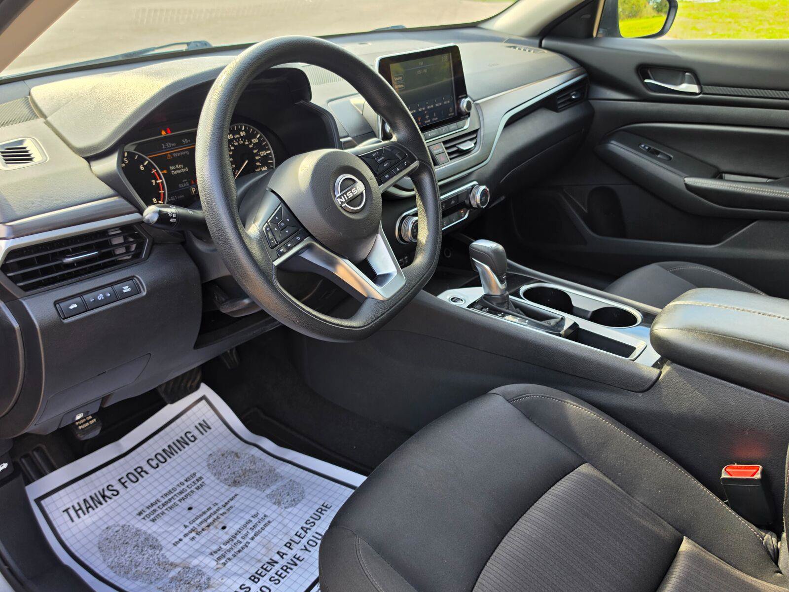 Used 2024 Nissan Altima 2.5 SV FWD image 8