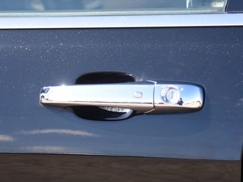 Used 2020 Jeep Grand Cherokee Limited w/ Premium Lighting Group image 23