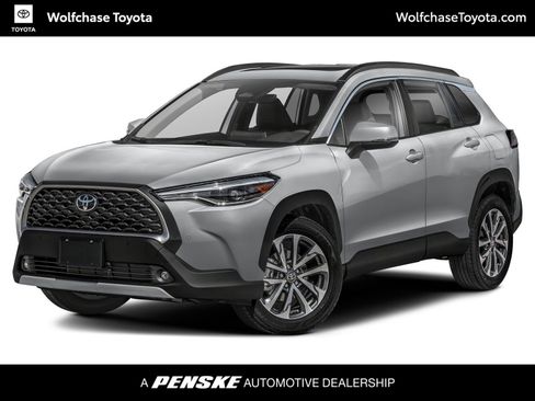 Used 2024 Toyota Corolla Cross XLE image 1