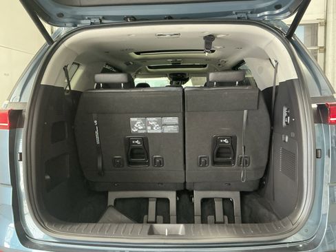Used 2024 Kia Carnival SX Prestige FWD image 27