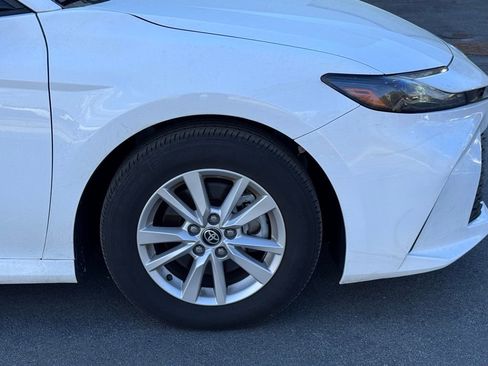Used 2025 Toyota Camry LE w/ Convenience Package image 37