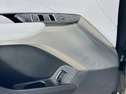 Used 2024 Cadillac Lyriq Luxury RWD image 19