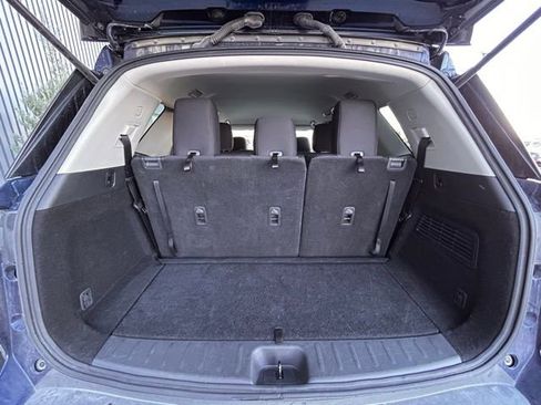 Used 2024 Nissan Pathfinder SV image 44