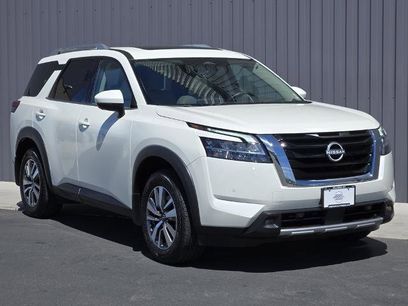 Certified 2024 Nissan Pathfinder SL