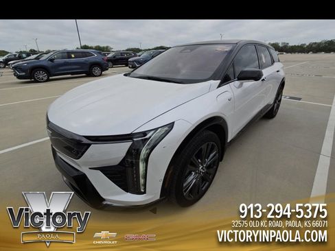 Used 2025 Cadillac Optiq Sport 2 AWD/4WD image 1