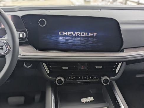 New 2026 Chevrolet Suburban LS image 24