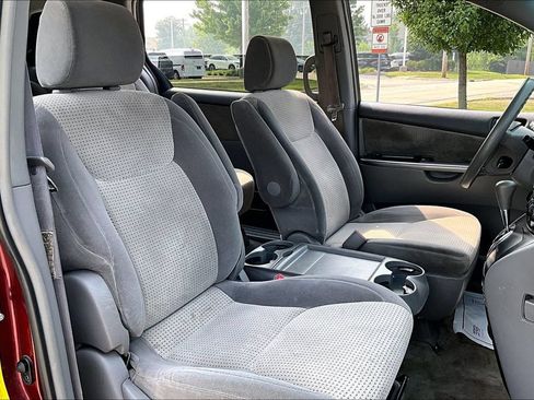 Used 2008 Toyota Sienna LE FWD image 27