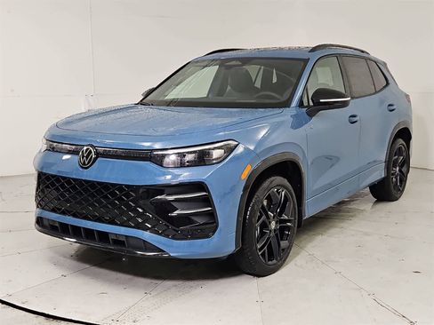 New 2026 Volkswagen Tiguan SE R-Line image 1